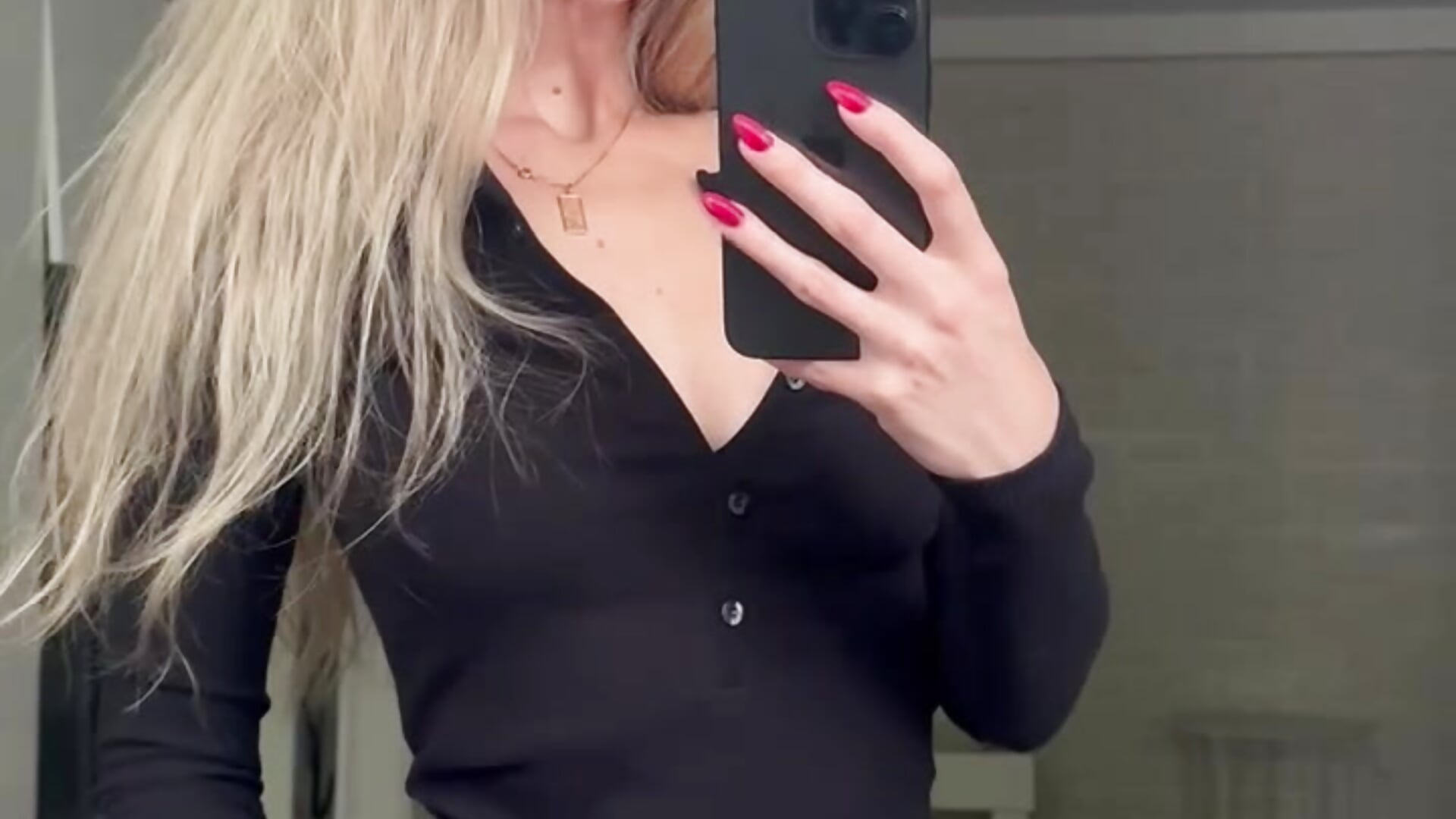 Lady in black - video by AngelMiaM cam model