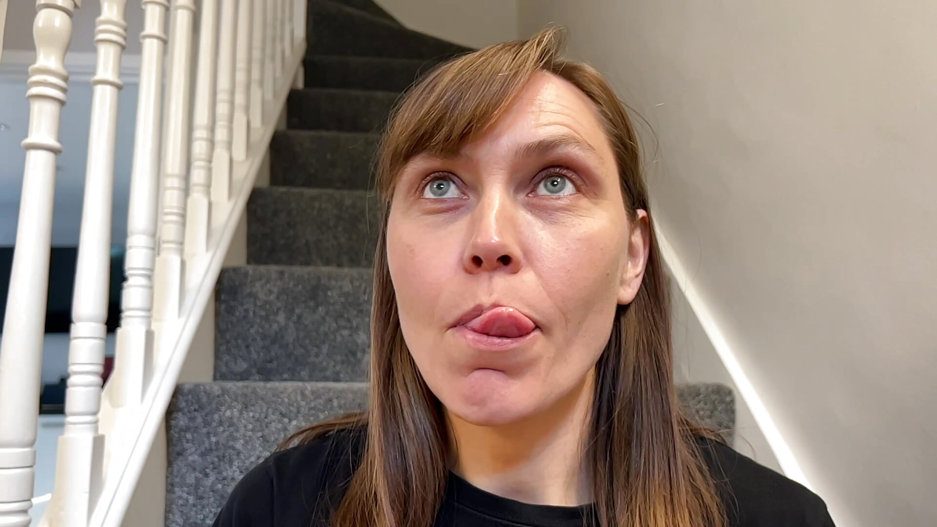 Tounge Saliva - video by wamgirlx cam model