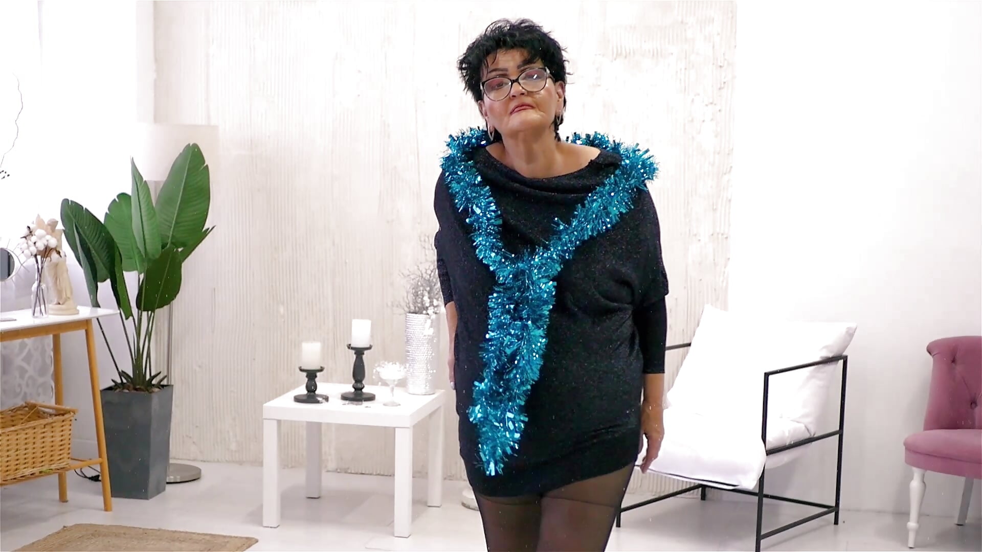 Merry Christmas and Happy New Year 2024 - Video von MasterLeila Cam-Model