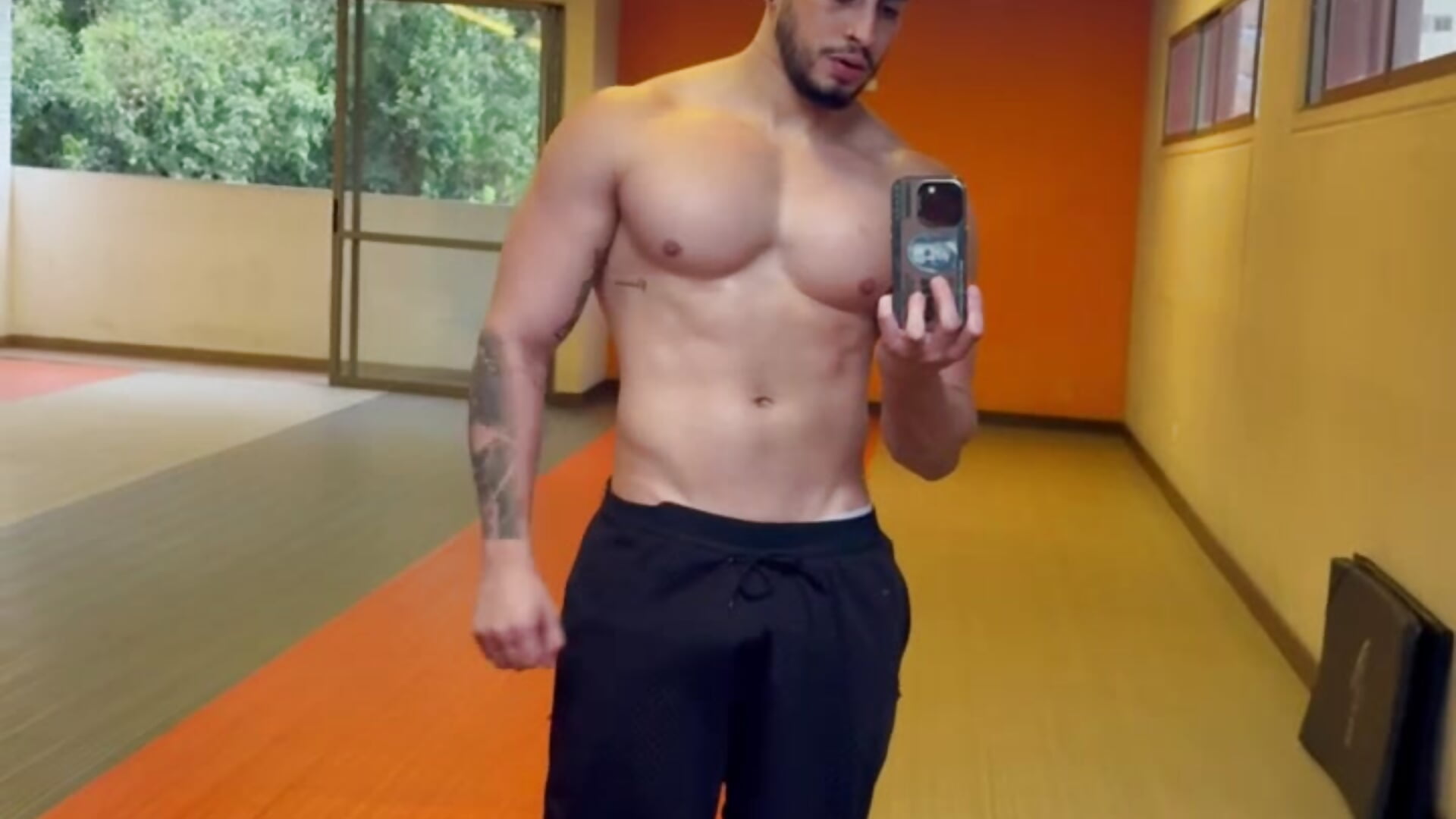 WhatsApp Video 2025-08-09 at 4,05,48 AM - فيديو من thiagomeneses01 موديل الكام