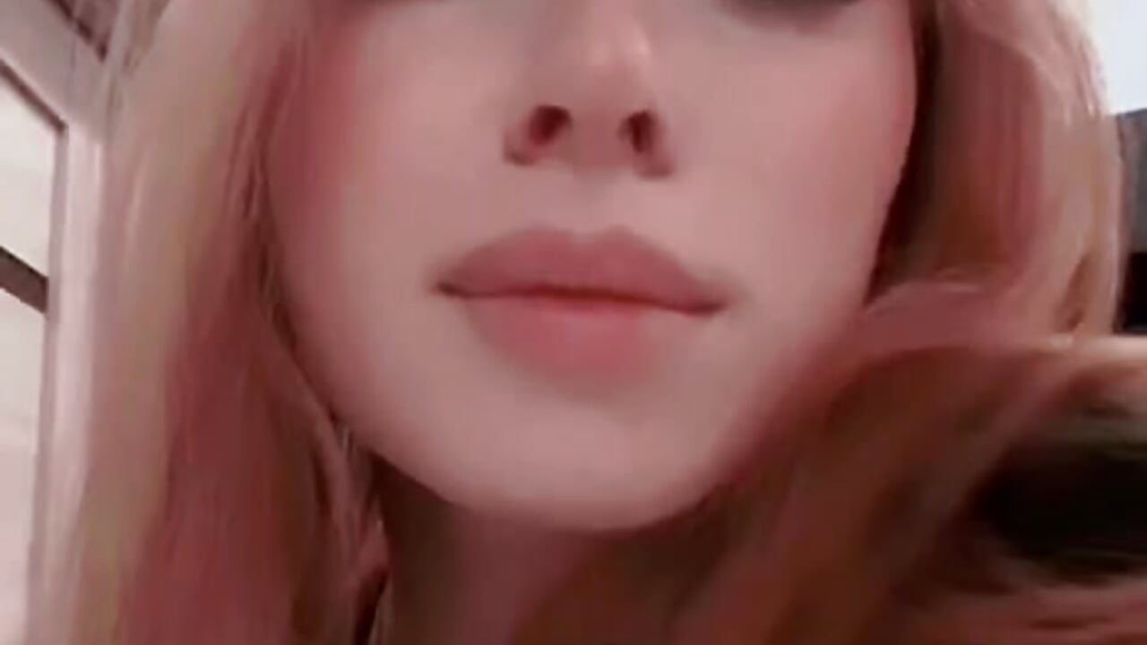 hot Emily - video by AuroreMarie cam model