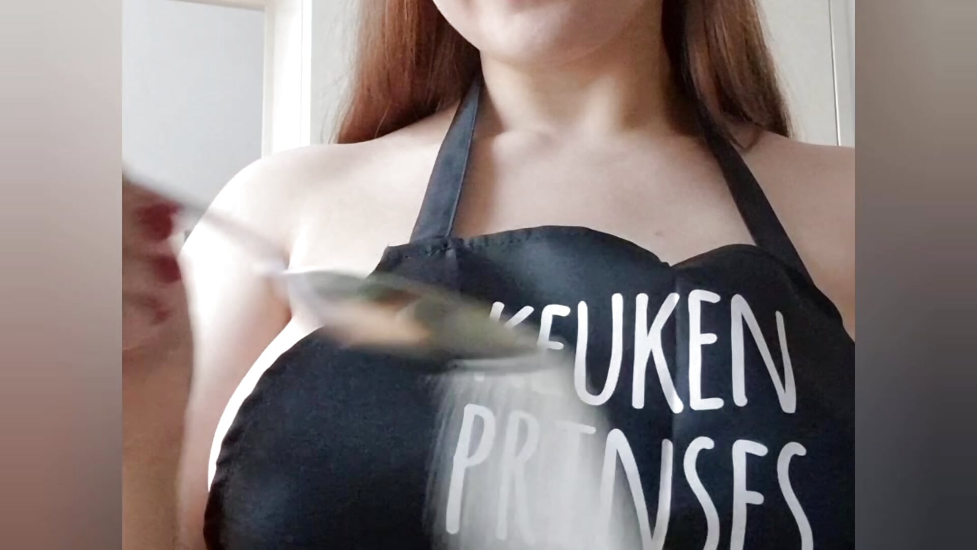 Cook pancakes with me without bra - video by TinniAngel cam model