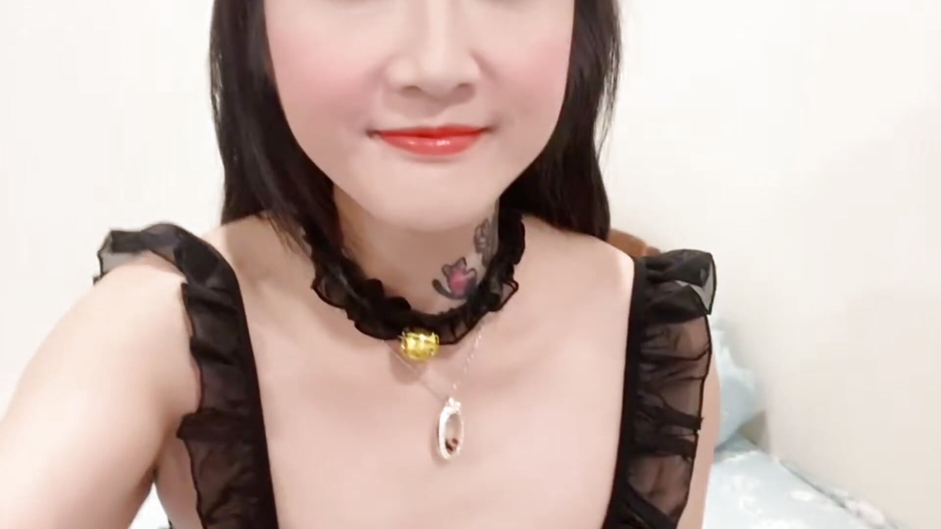 喜歡淫娃的臉跟身體還是聲音呢？ - video by Tw_Angellovers cam model