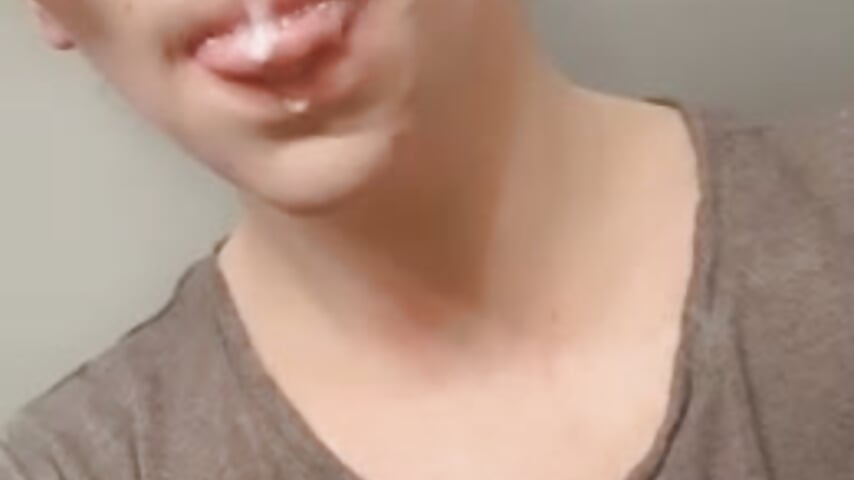 Aftermath of a Blowjob. – video od webkamerové modelky XoMisty
