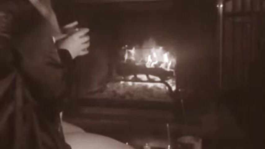 Enjoying the fire - video by XoMisty cam model