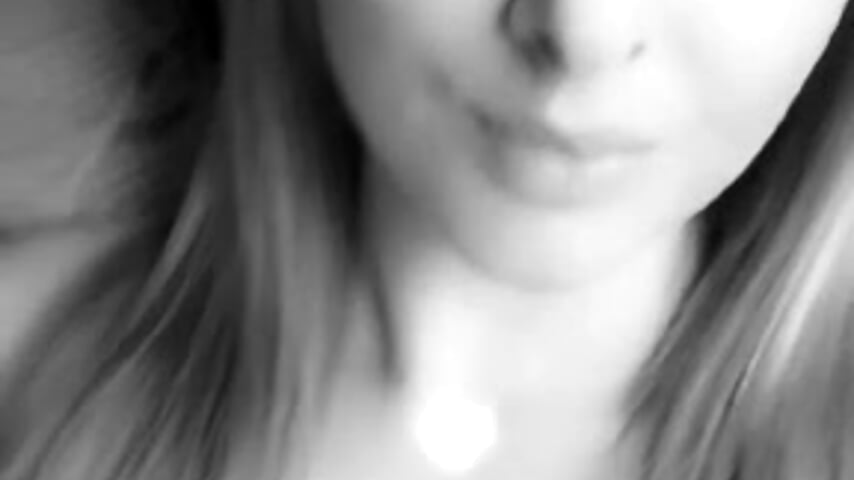 WhatsApp Video 2022-06-19 at 3,02,02 PM - video by Tania_white89 cam model