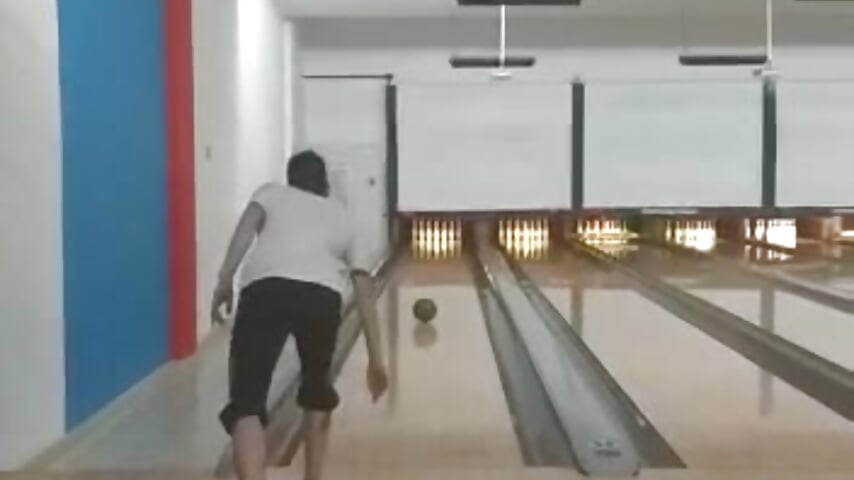 bowling - video by picisgrey cam model