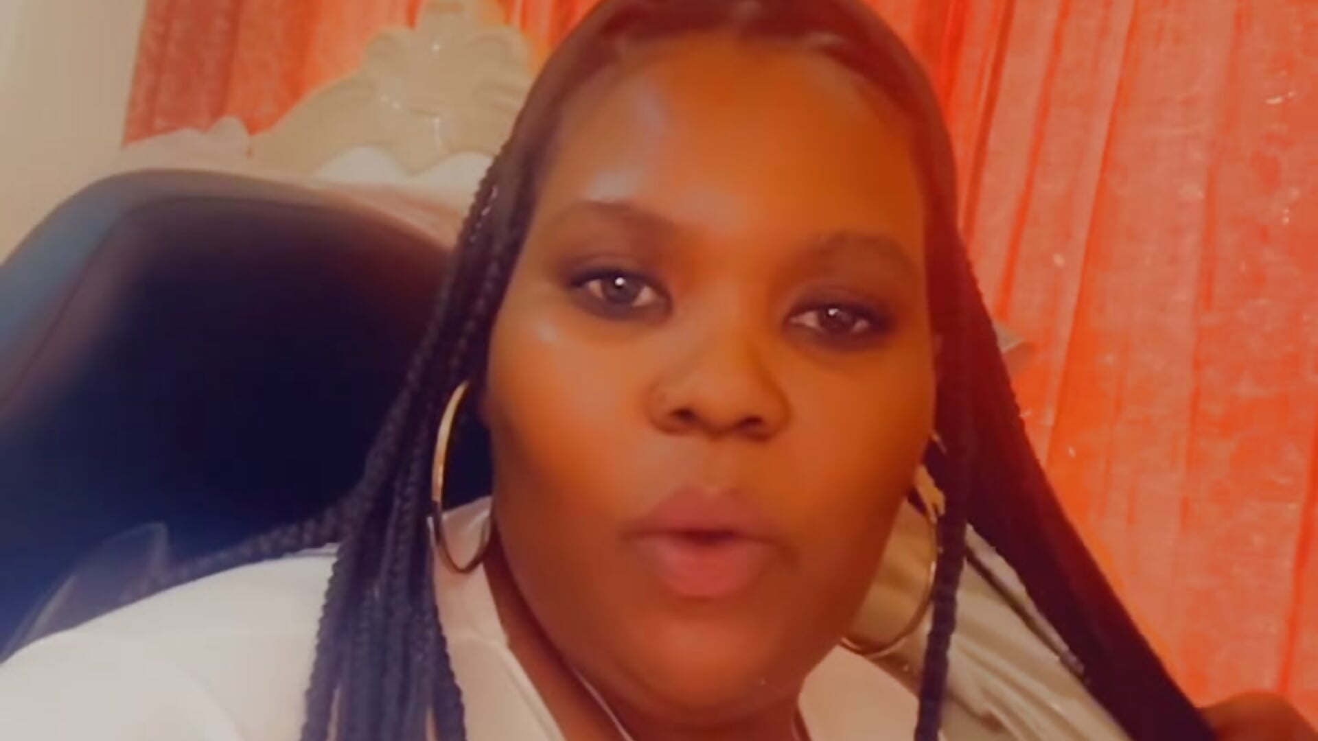 54F408FD-F6E0-4F96-A90A-38CC2B30231F - video by Michyboldy cam model