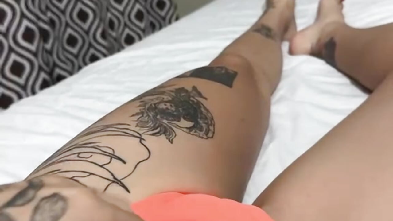 Wanna touch? - video by nicollsan33 cam model