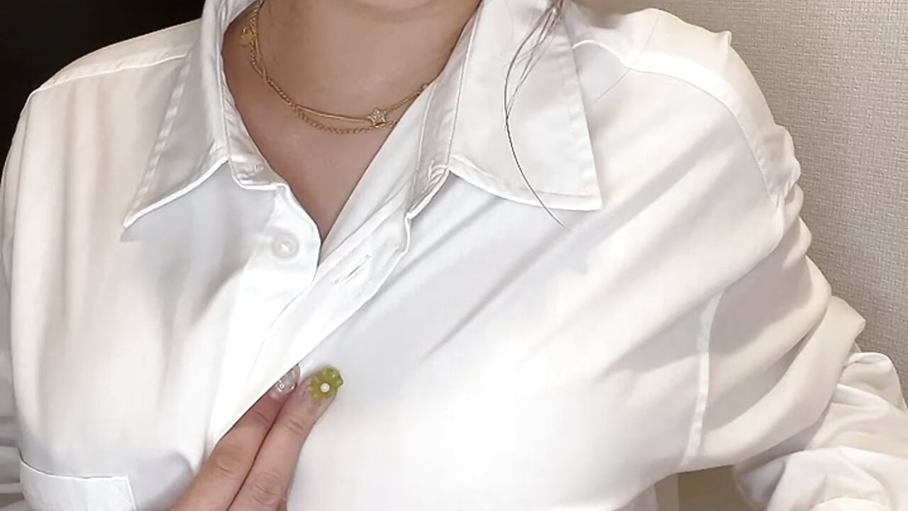 玄関シリーズ♡全裸シャツで…玄関で我慢できなくて乳首イキ/// Entrance nipple masturbation - clip cu Tsumugi_M