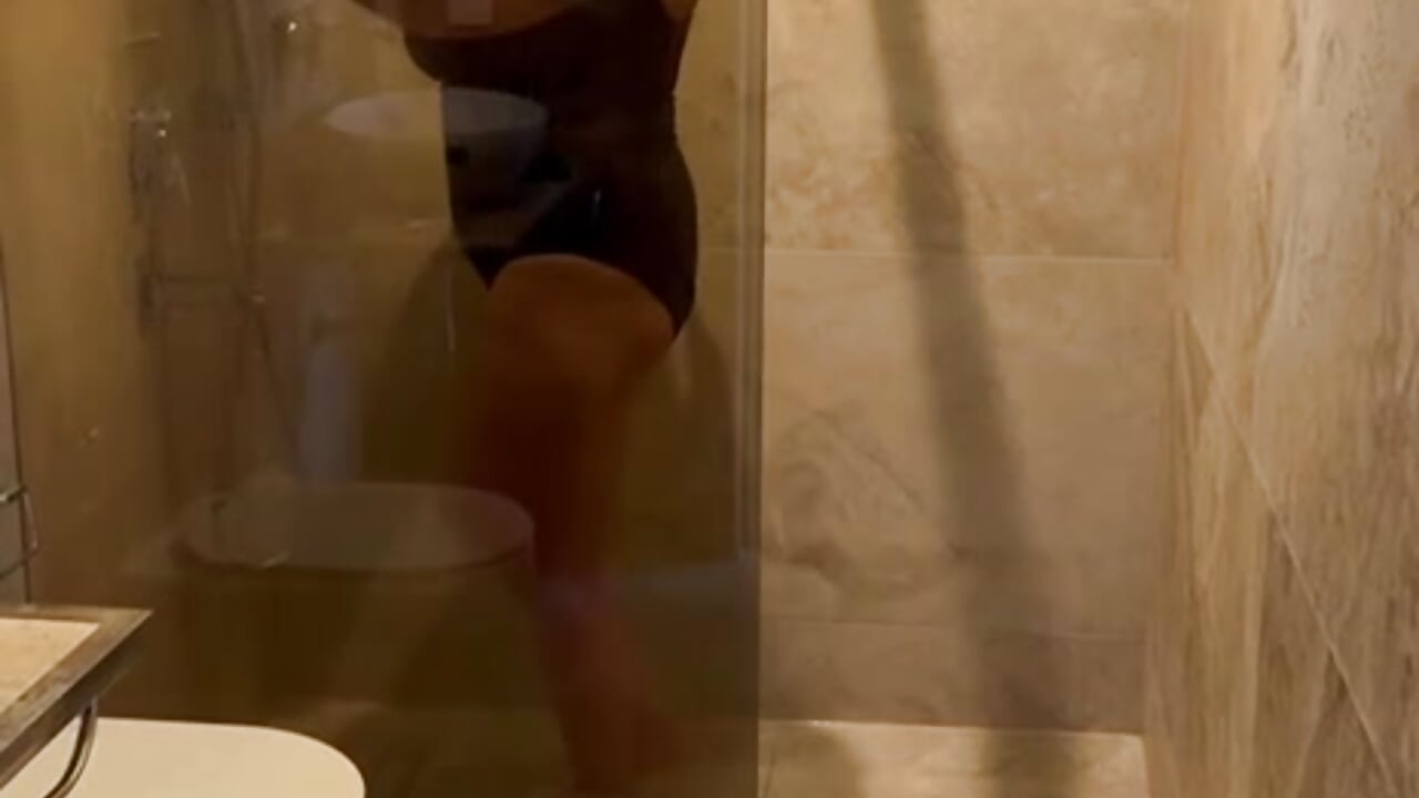 IMG_1109 - video by XLindaMilfX cam model