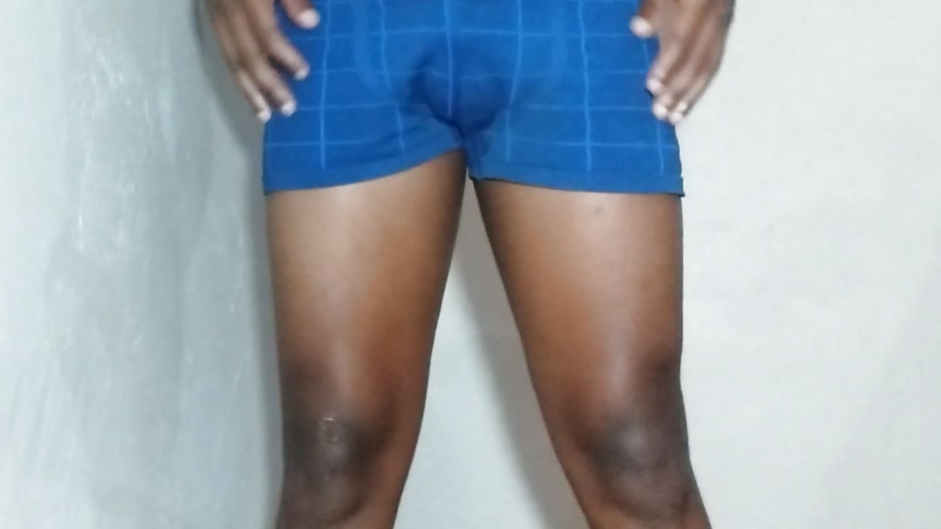 Taking My Clothes Off - clip cu Lunch_Bar model videochat