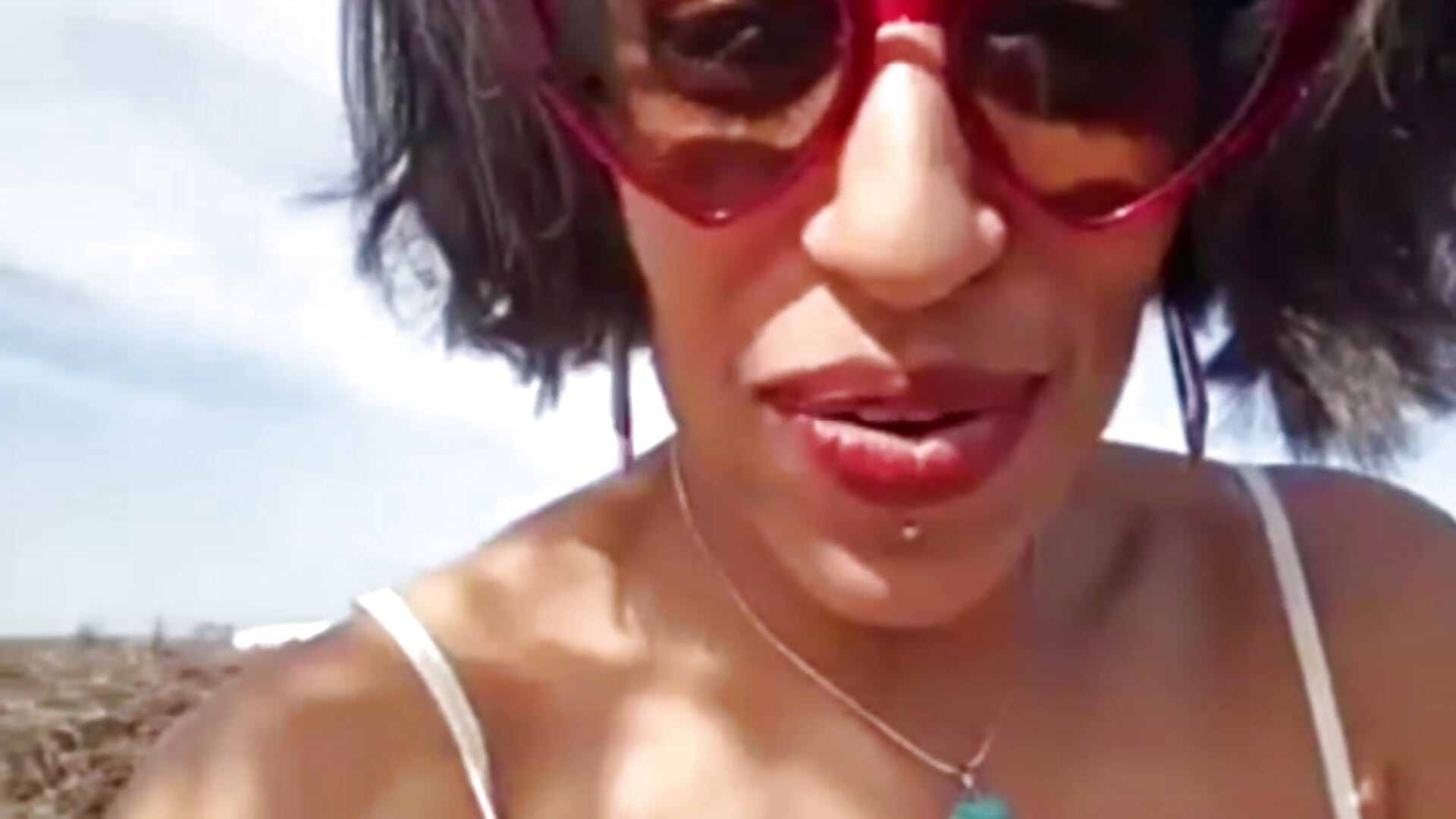 Fun footage of my skate stream. Squirting. Ass spread nudity – video modela na kameri Goldenlace