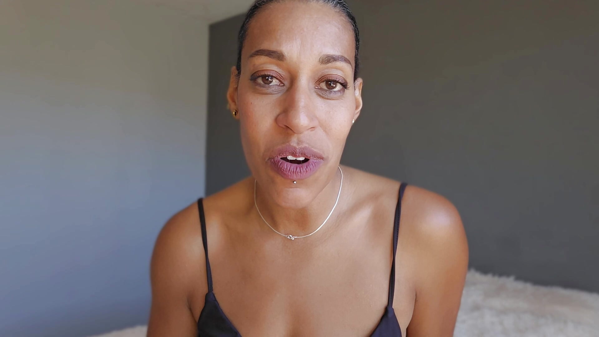 Rejected. You think you have a chance with me! Have you seen yourself in the mirror? Loser - video by Goldenlace cam model