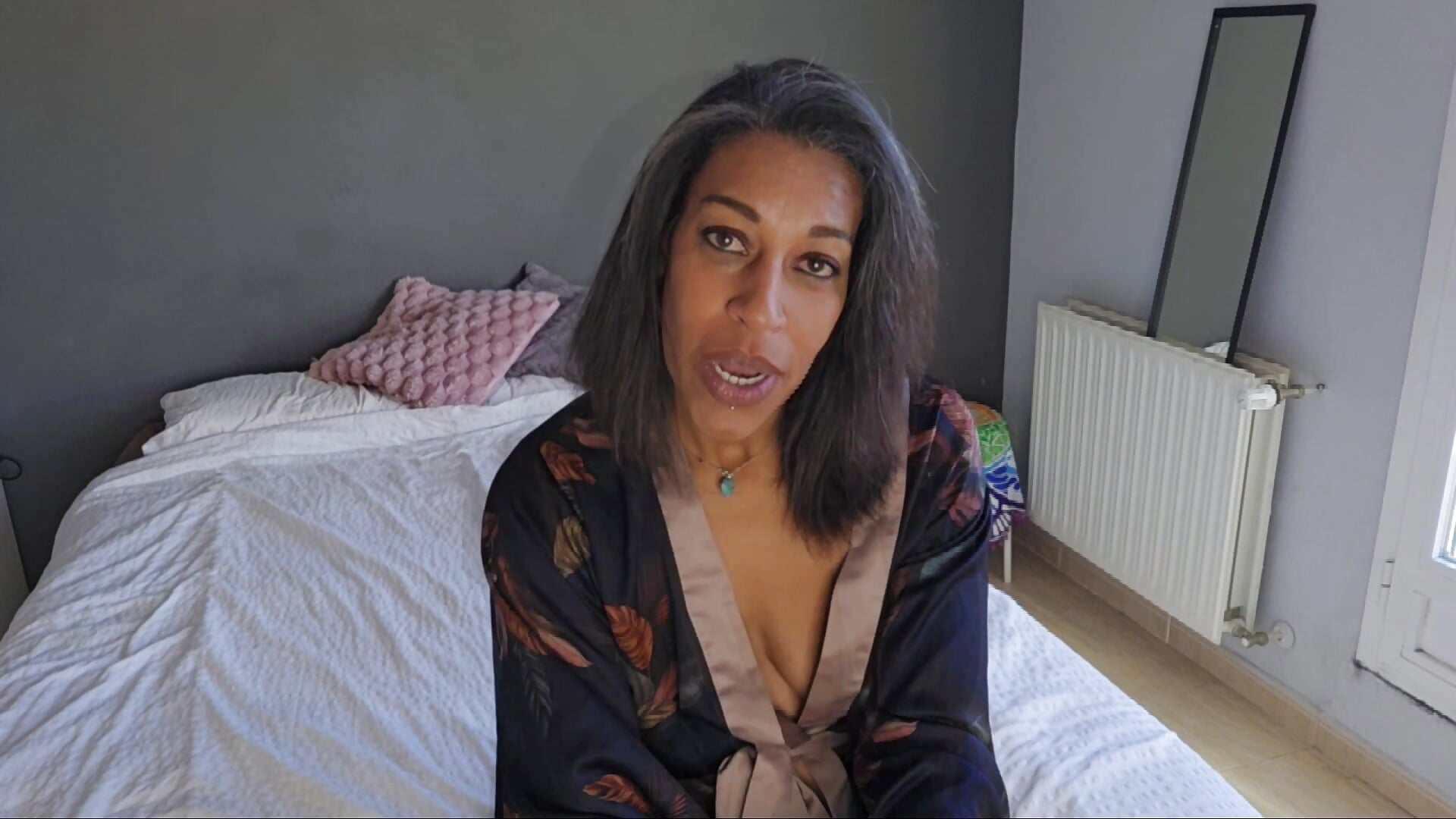 A taboo repayment TEASER. Get it!! - video by Goldenlace cam model