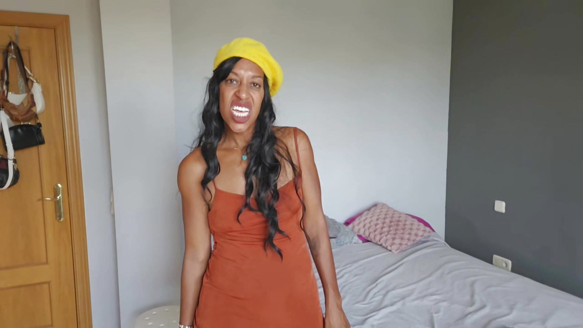 Preview, stepsis k ows you jerk to ur stepmom - video by Goldenlace cam model