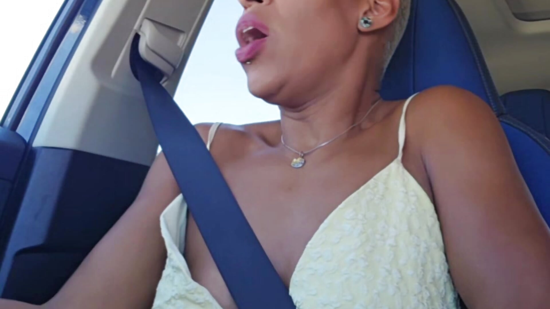 Desperation in the car. Im desperate to use the toilet and you love it