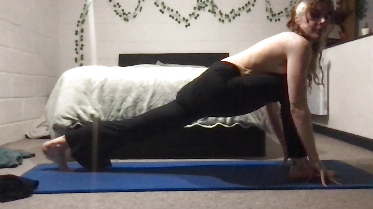 Yoga Flow - video by FlexiLexi_ cam model