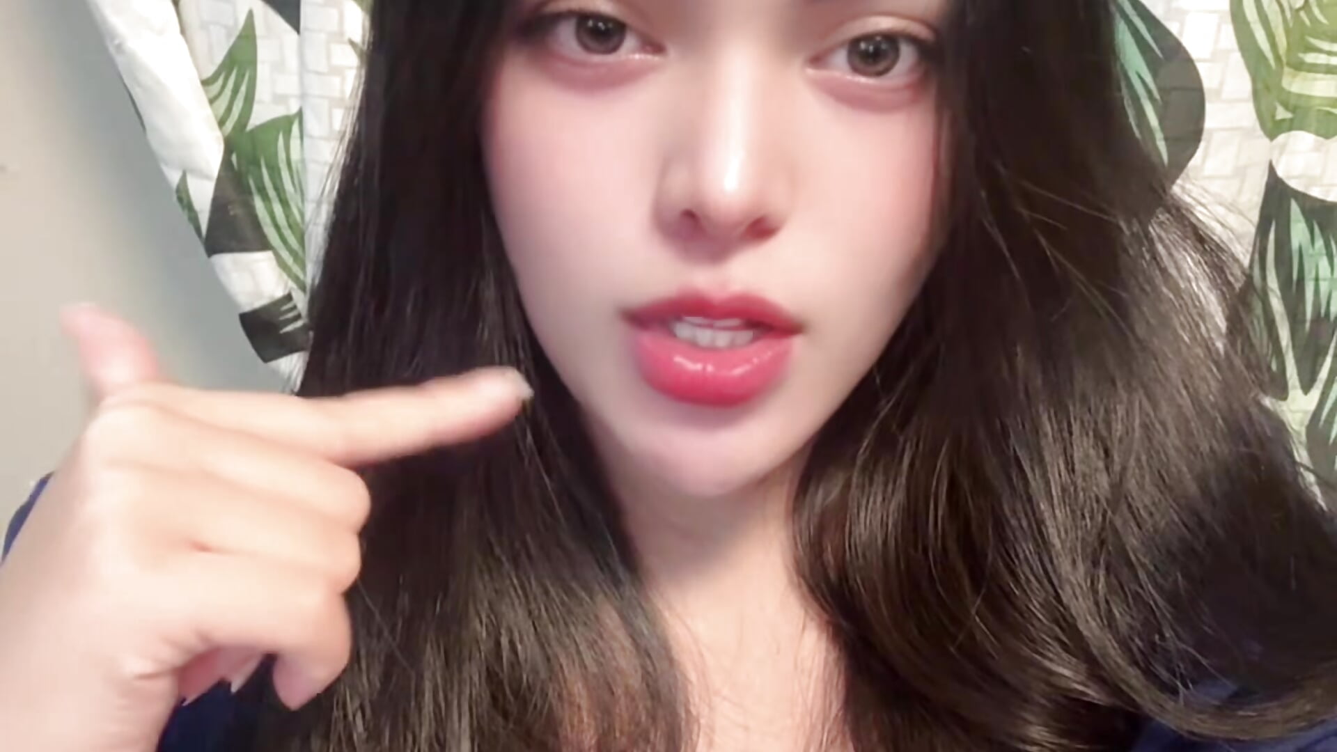 Meow kitty kitty 🐱 - Vídeo de TS-SimplyTheBest, modelo de vídeos