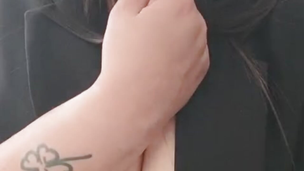 💄 Lip Gloss & Bad Thoughts 😘 - vidéo du modèle de showcams EstefaniaCoquine