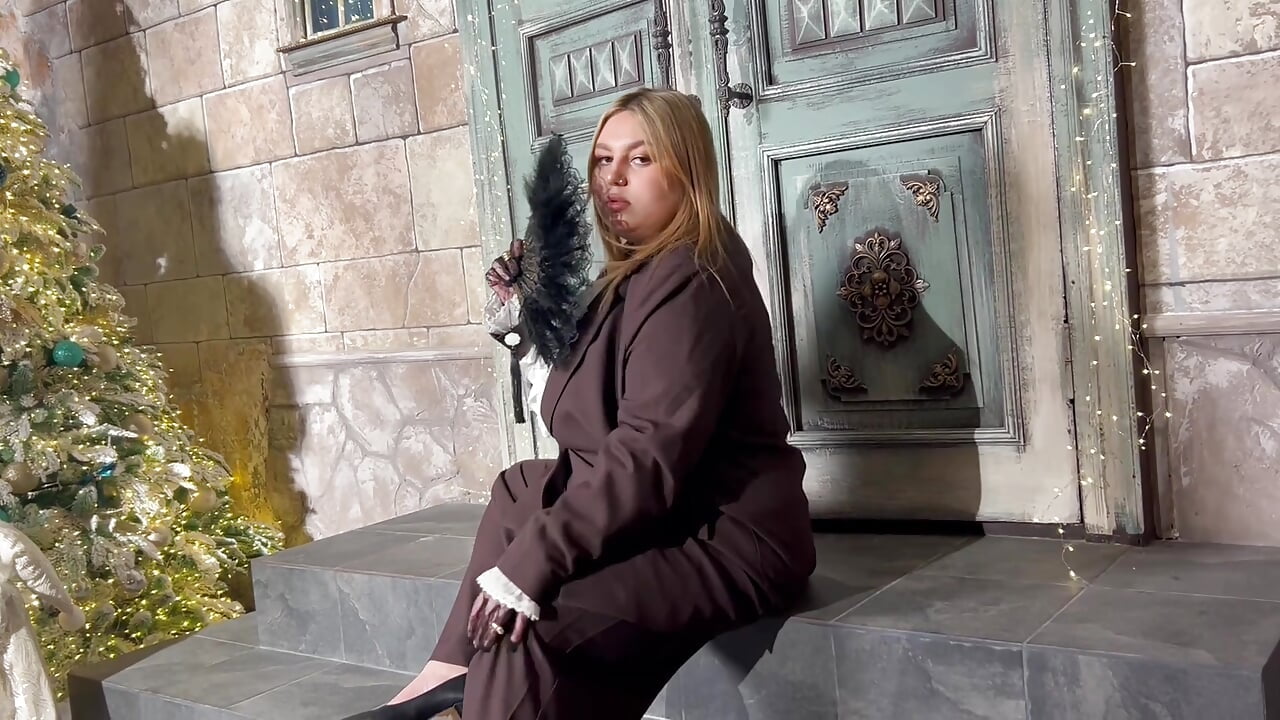 Traces of a Miracle 👣 - video by LillianKim cam model