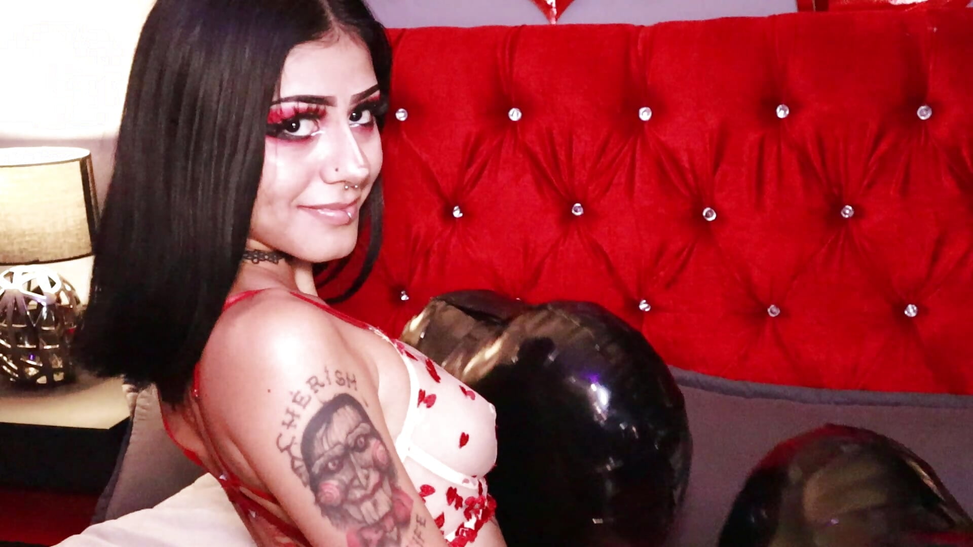 SAN VALENTIN <3 - video by Mackenzie_Moore cam model