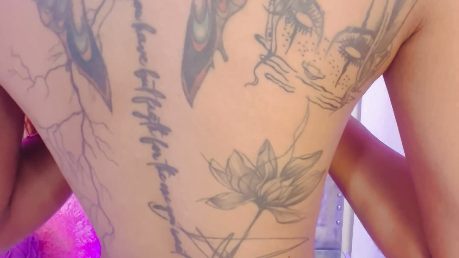 tattos - video by KendalStallyon cam model