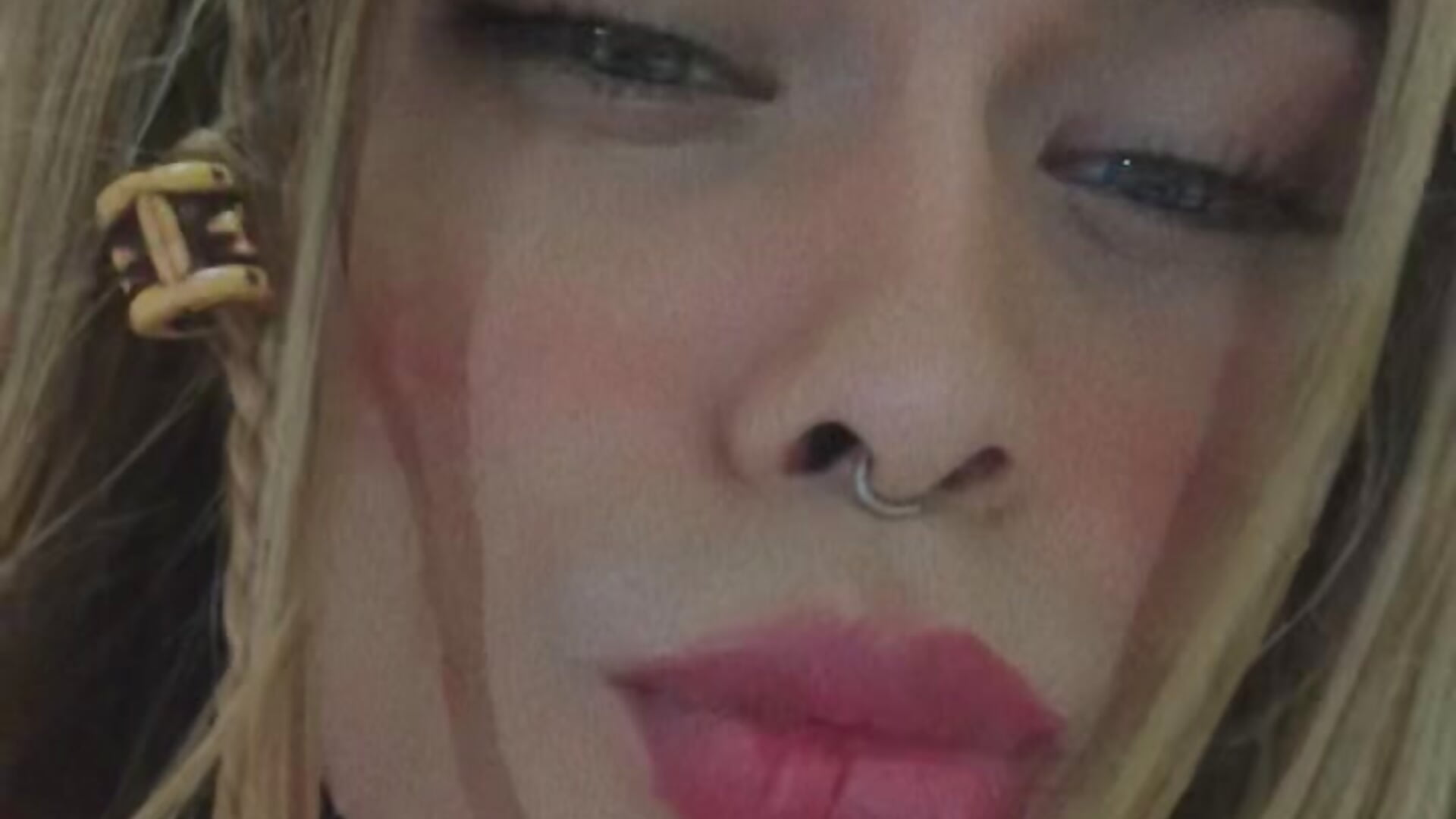 Look Me - video by Laddy_Morningstar cam model