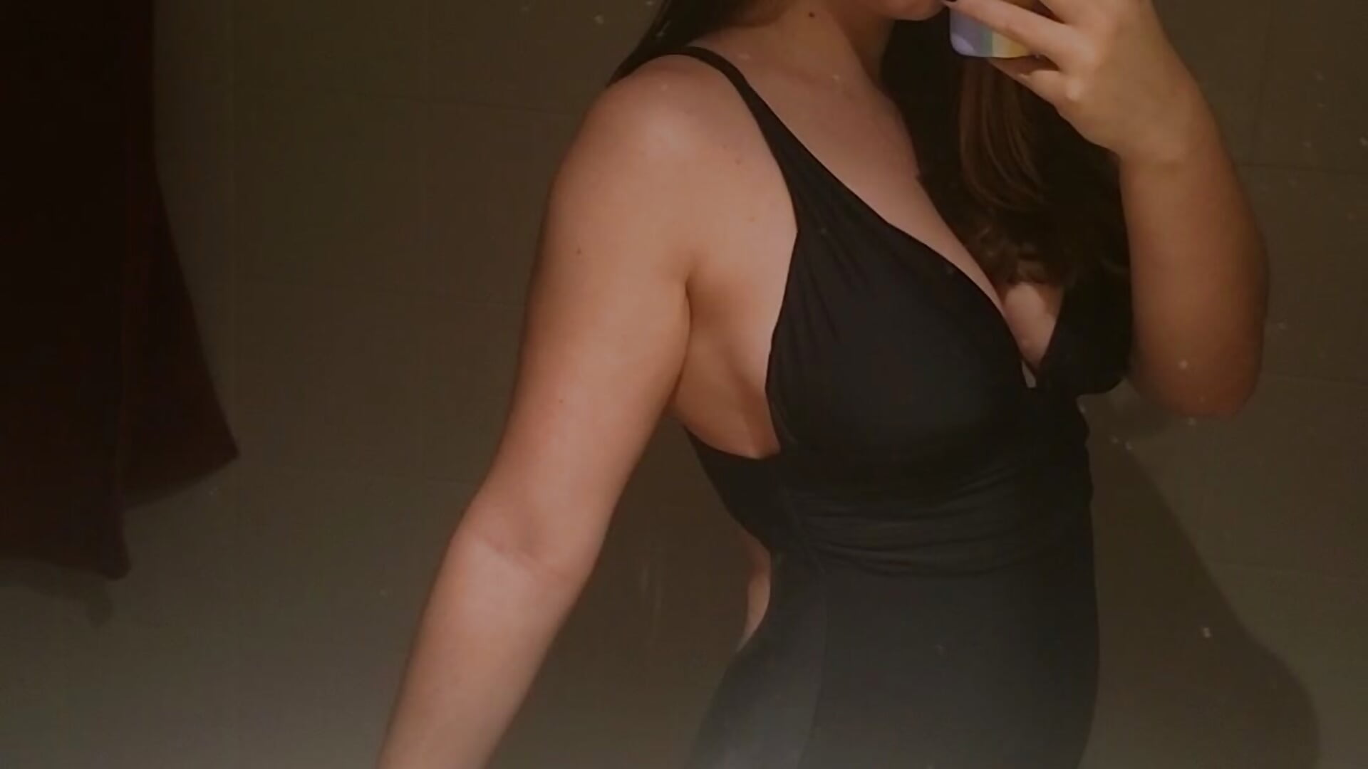 Do you like my swimsuit? - video by MiyaSparks cam model