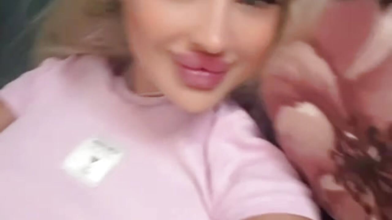 My Offline Moments💋 - video by Awww_Ella cam model