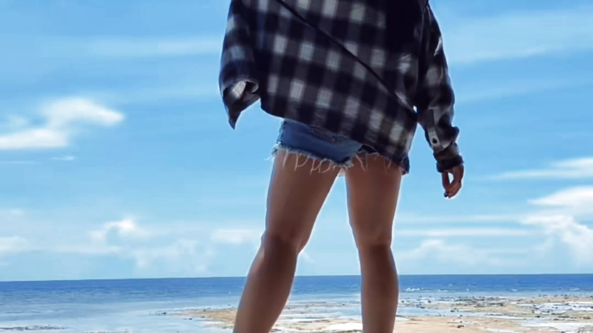 having fun..💪🏼😁🥰😍 - video by AsianSweetMilf cam model
