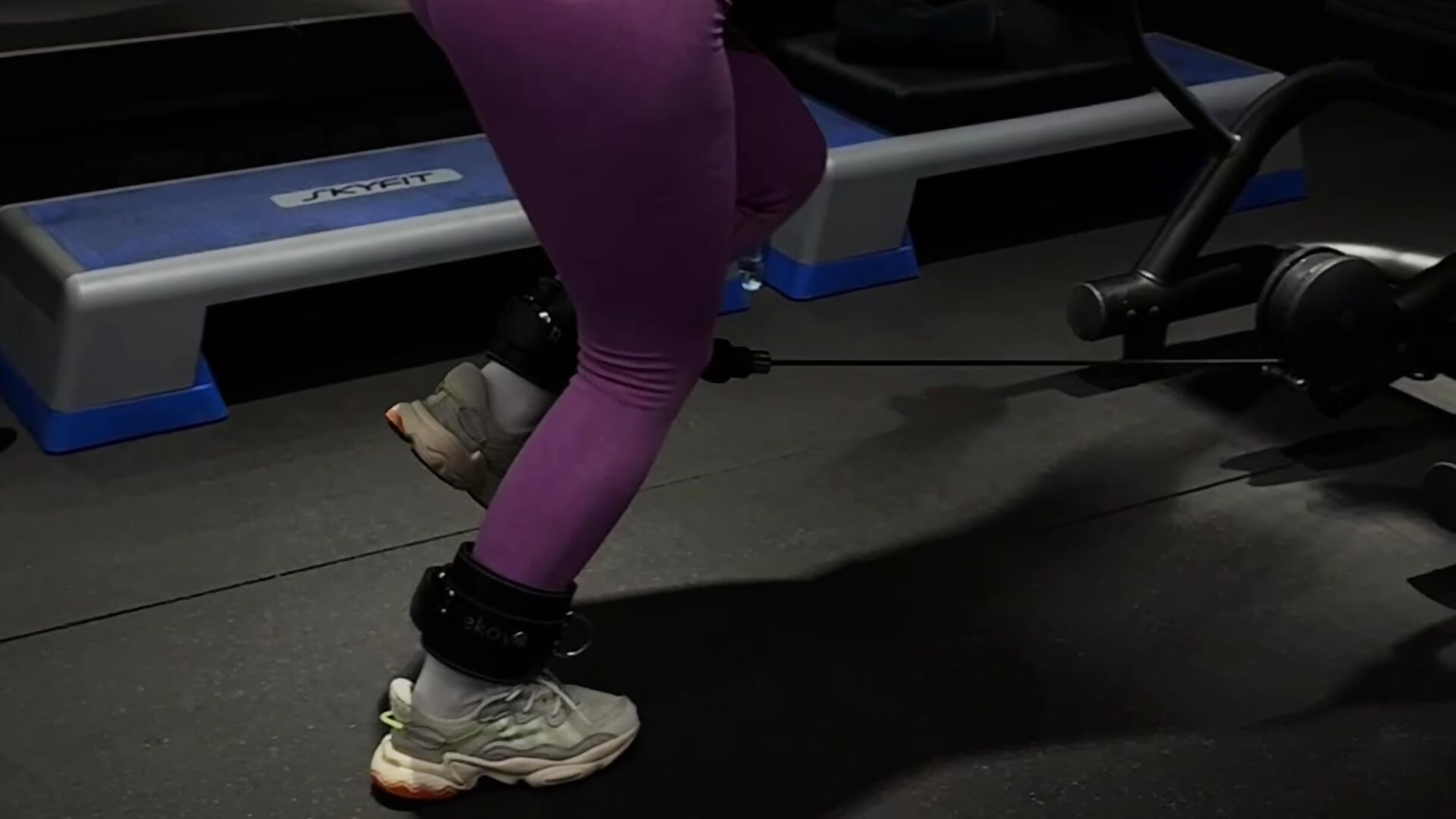 Made big ass at gym he-he - Video von keyli_ink Cam-Model