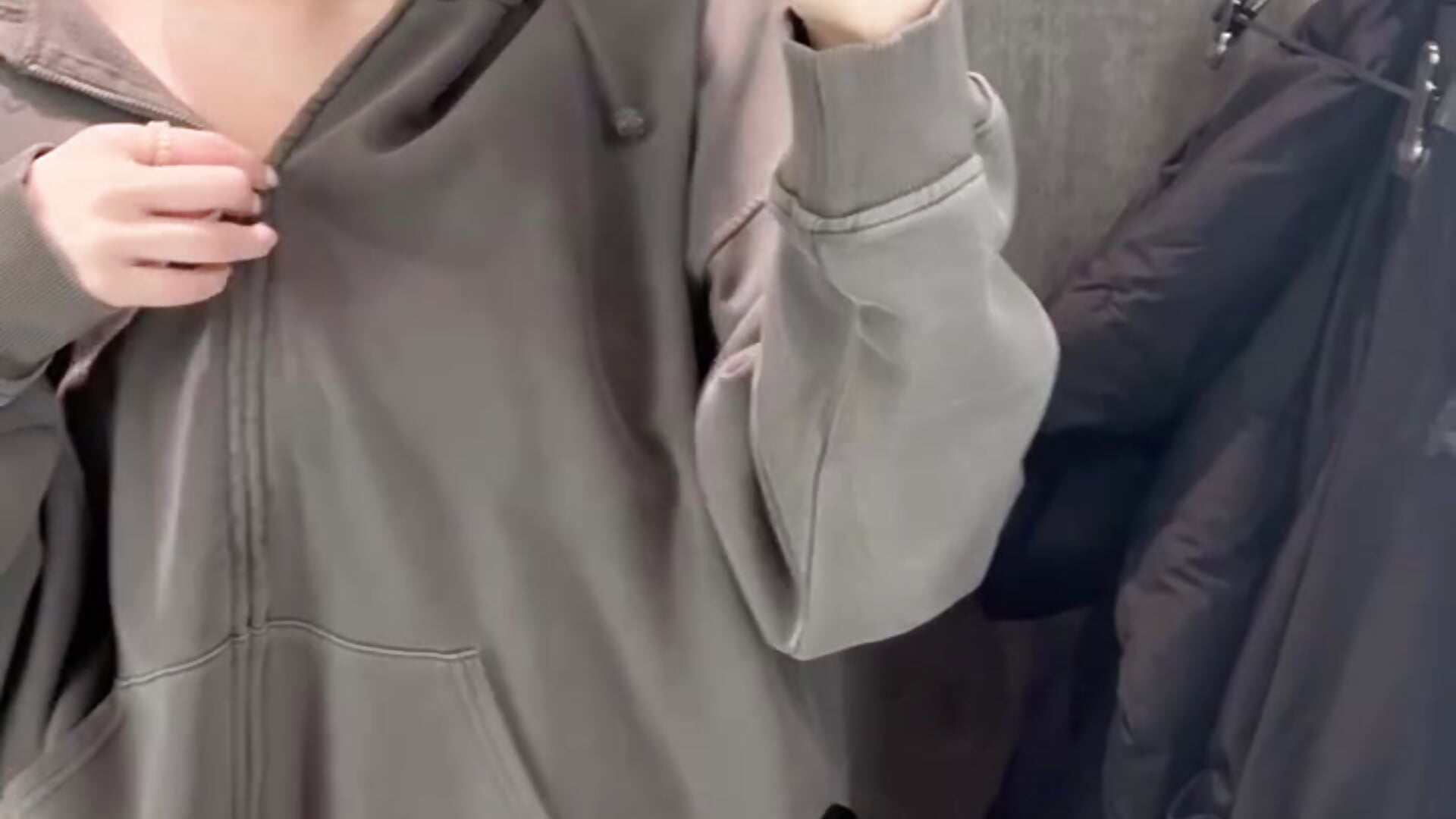 Dressing room - video by Wendy-Darling cam model