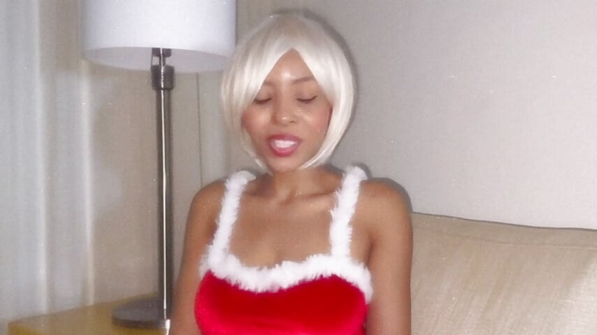 Were you good, or do you deserve a Christmas punishment? - video by Muffin_Puffin cam model