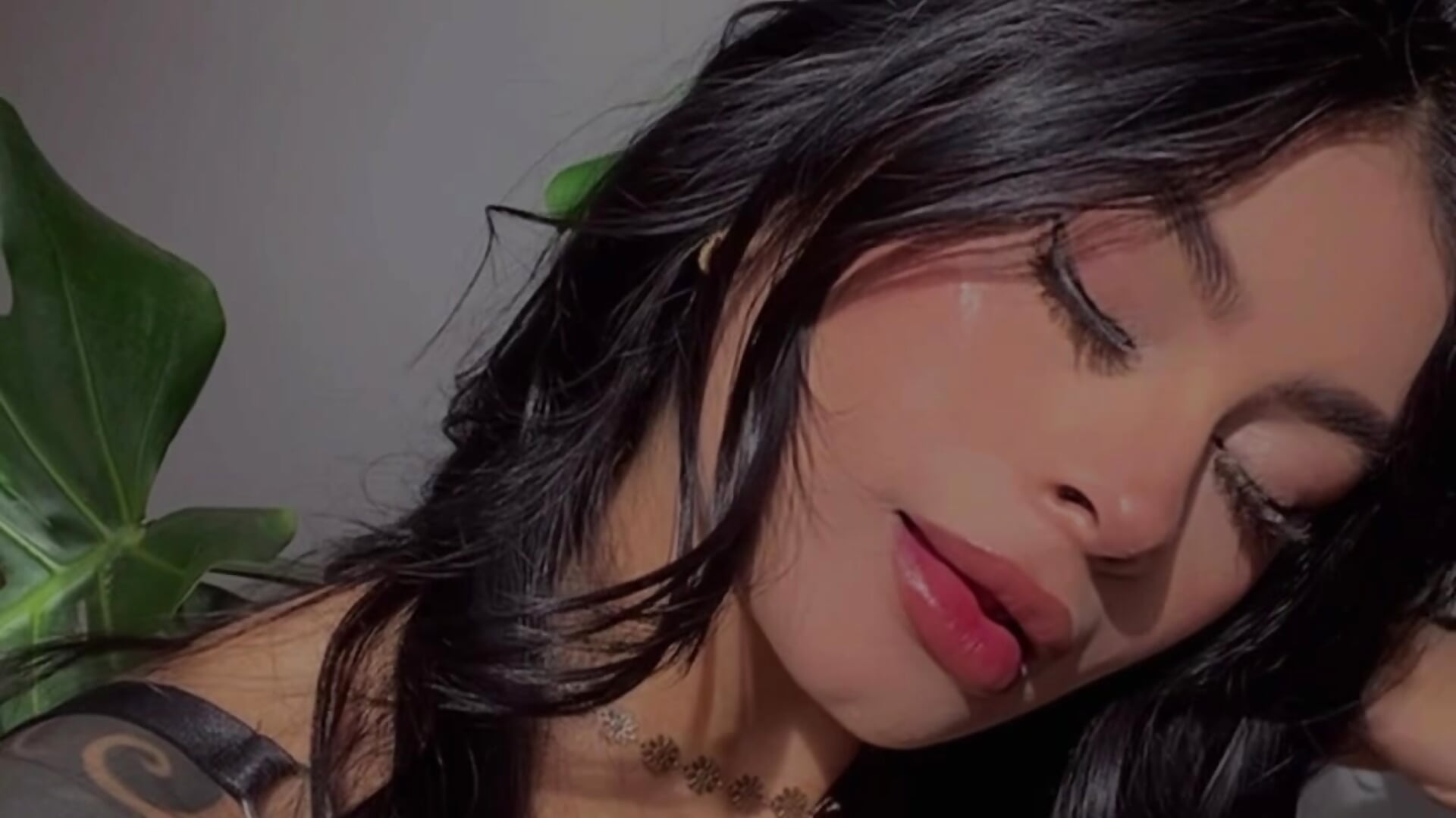 ☀️🫰🏼 - video di Cilie_lee modella di cam