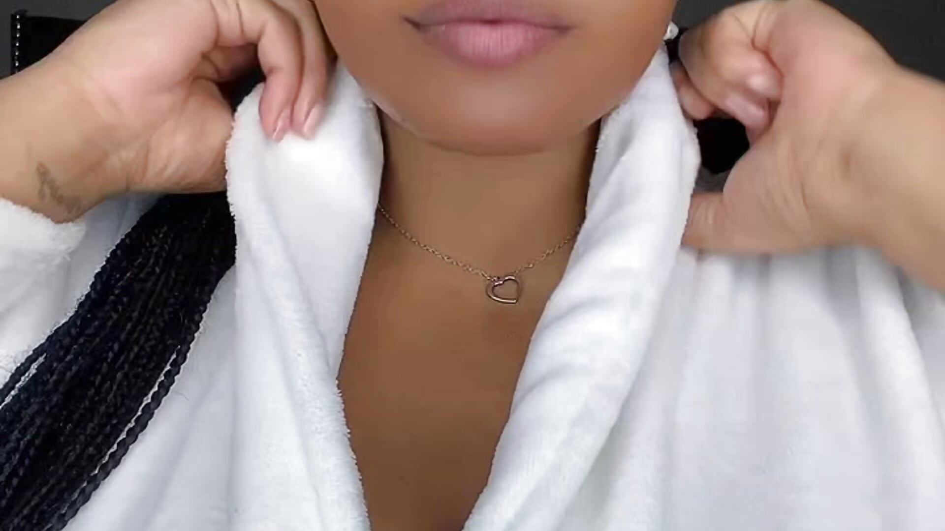 943b825811dc4ca18dd23ca0b6107070 - vídeo de LunaCovenn modelo de câmara