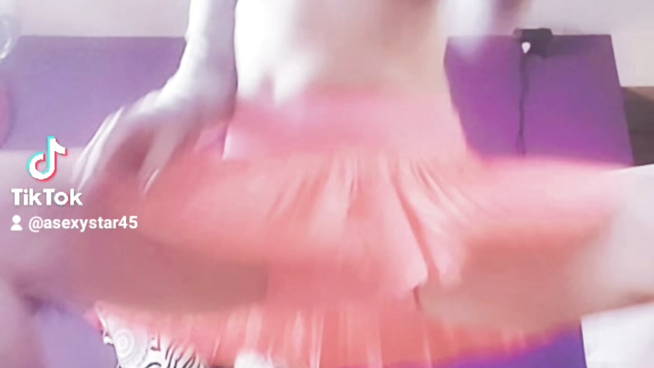 MILF STUFF - video by Sofi-Centaurio-VRgin cam model