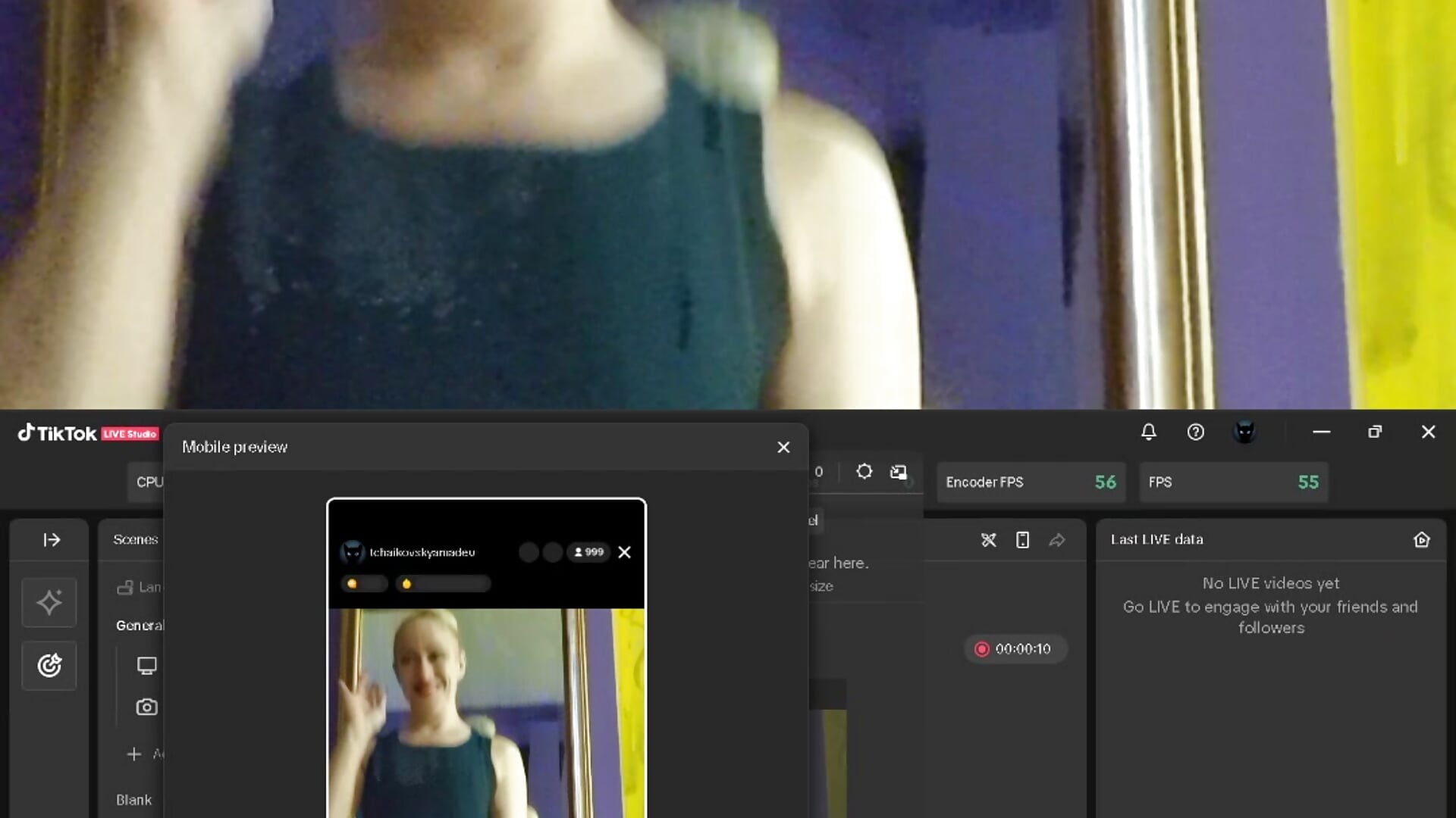 2023-05-18-00-53-04 QUICK SMILEY BLOWS KISS - video by Sofi-Centaurio-VRgin cam model