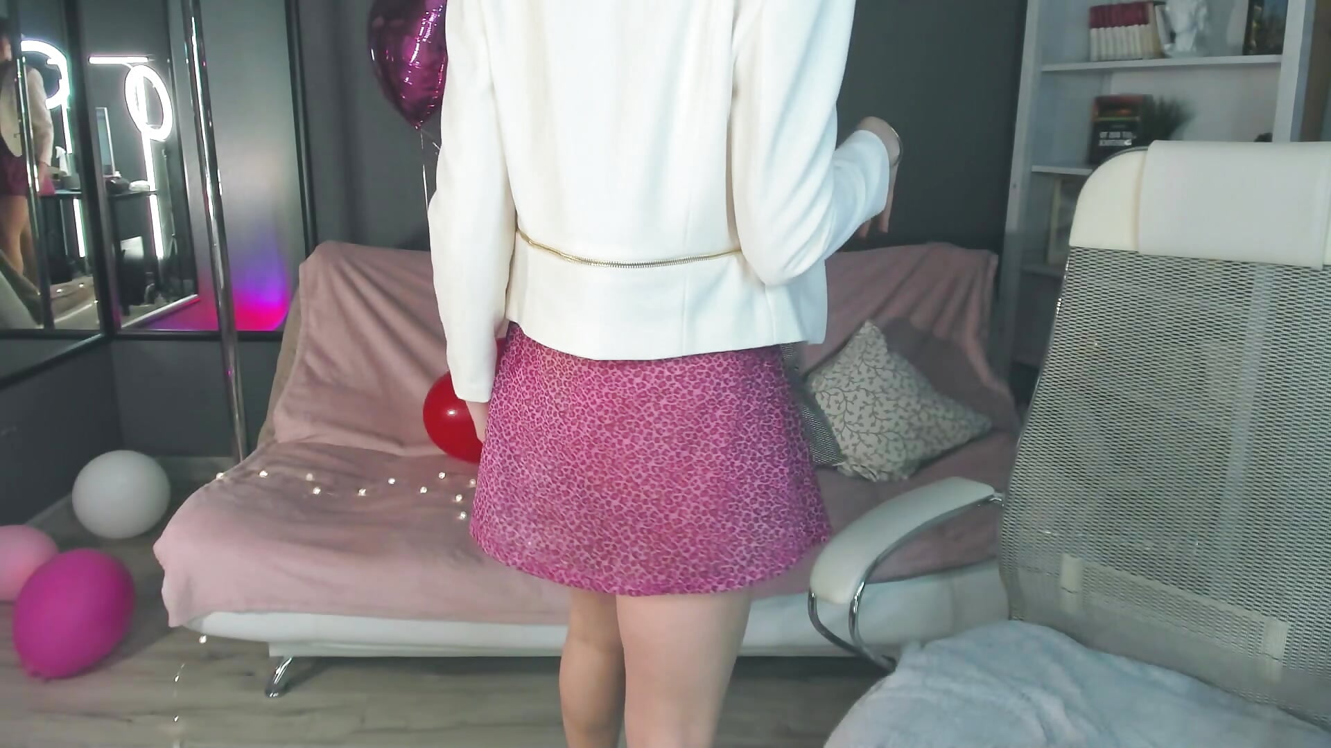Happy Valentine's Day - video by Queenymel cam model