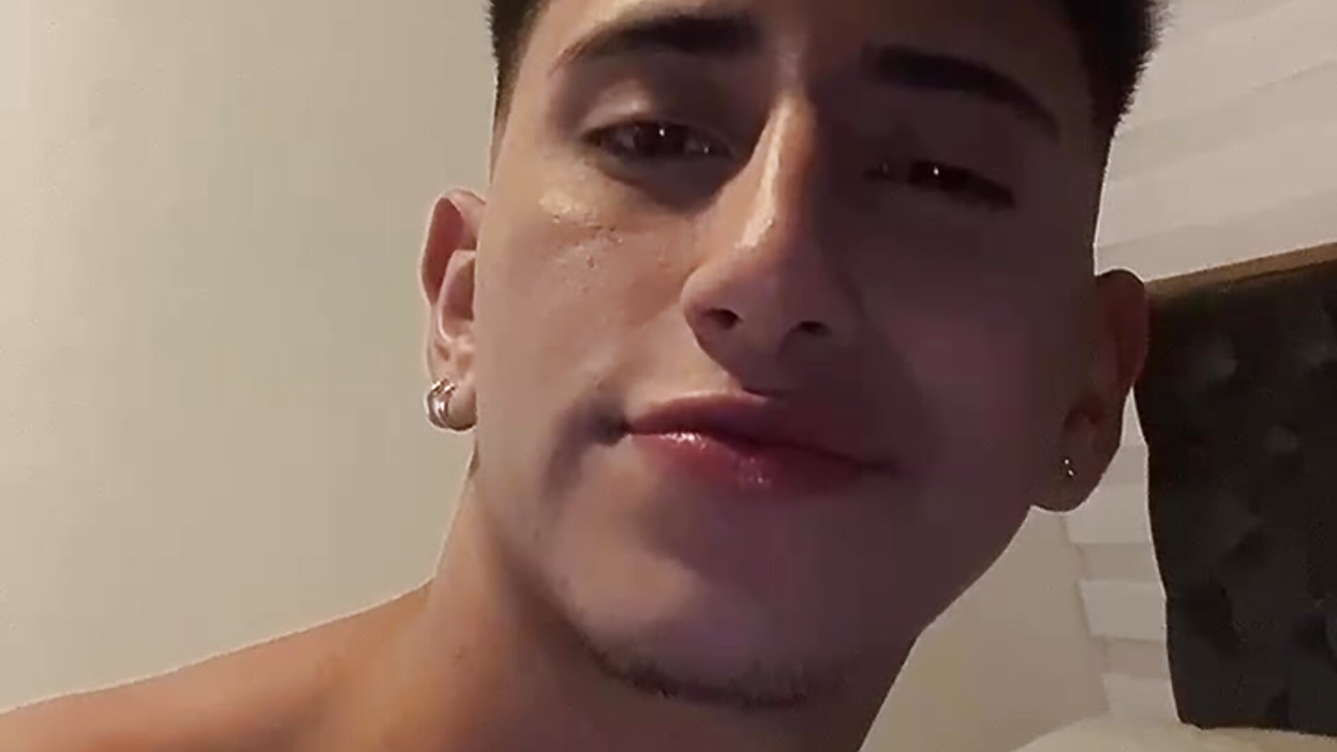 kisses - adrik_cano__主播的视频