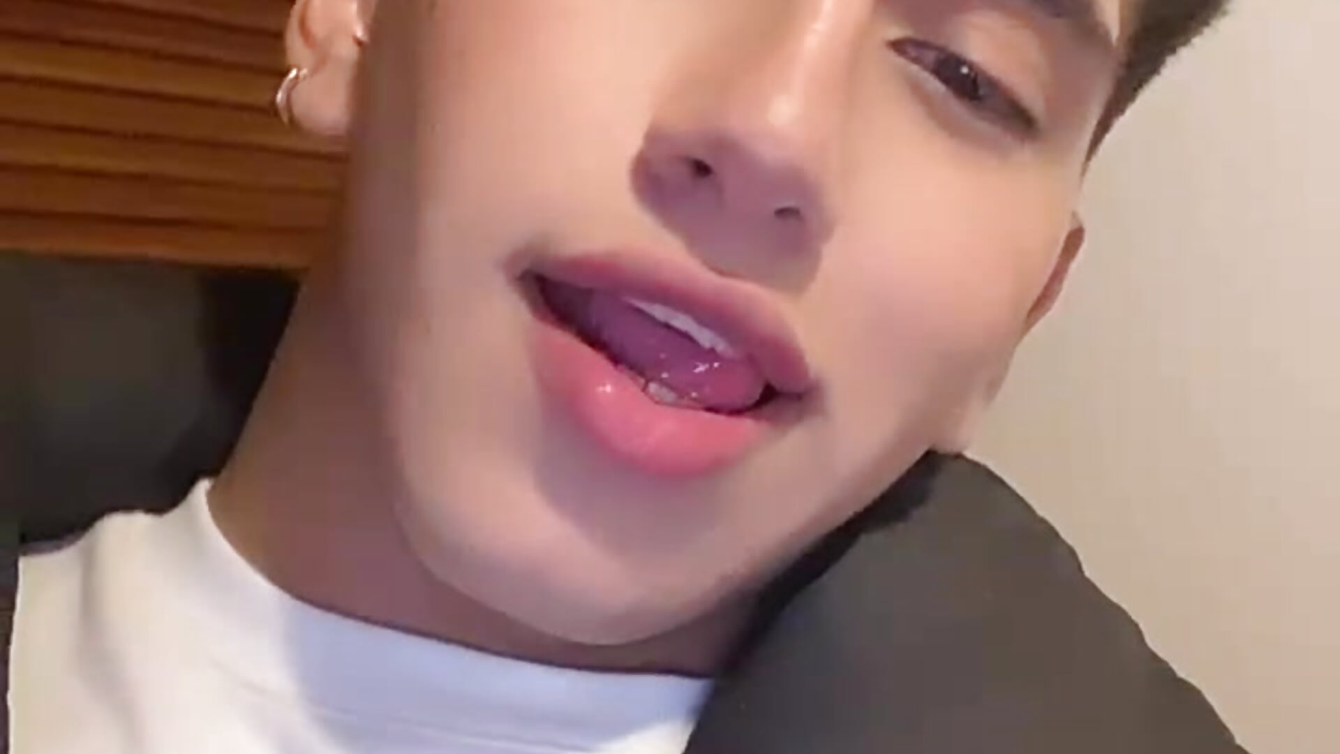 SMILE :) - adrik_cano__主播的视频