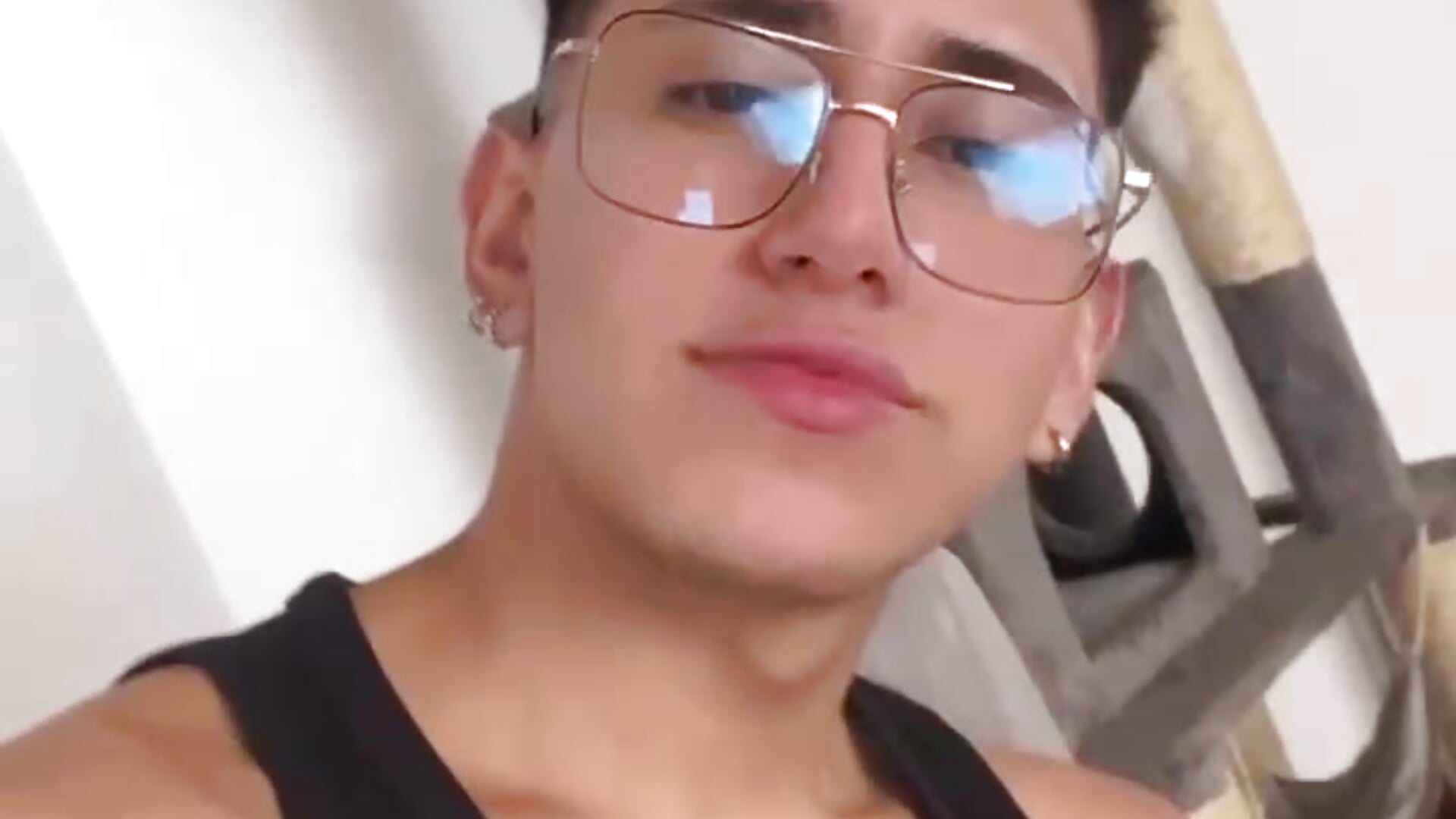 <3 - adrik_cano__主播的视频