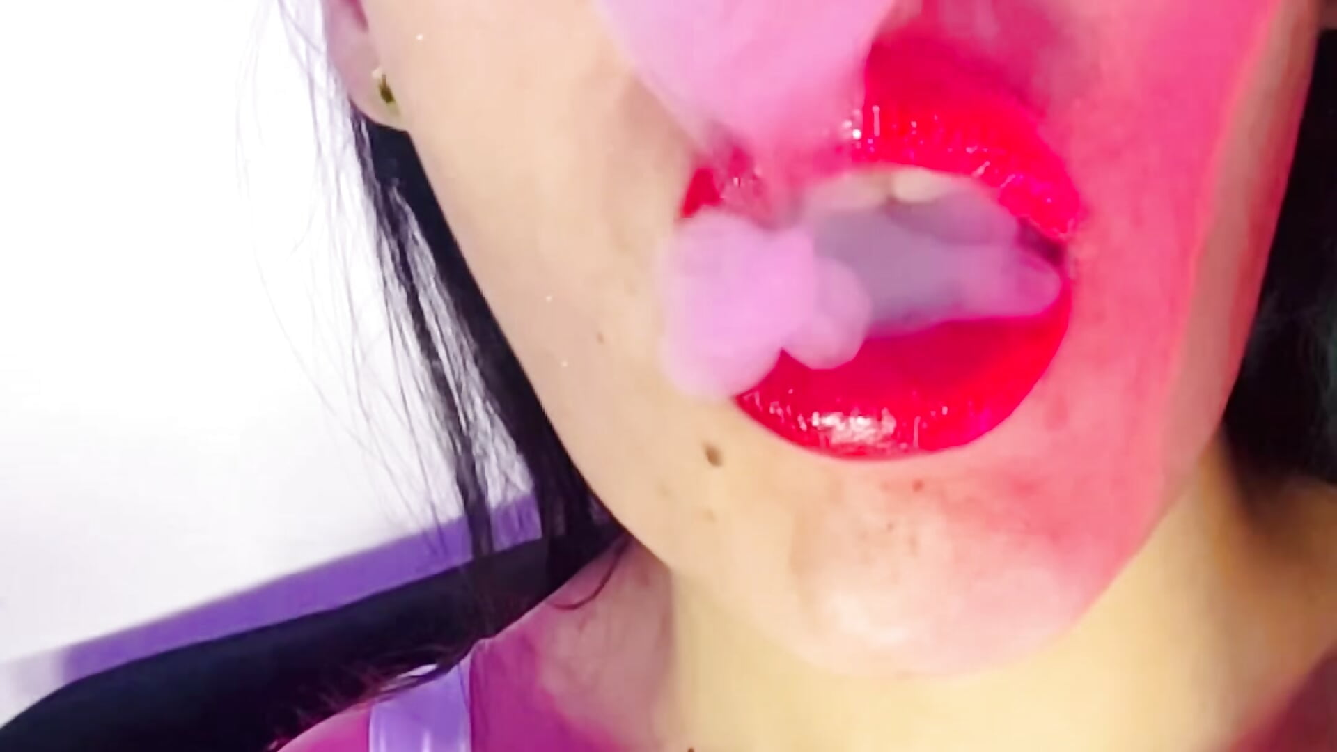 Vape! - video av sexyfreckles10 cam model