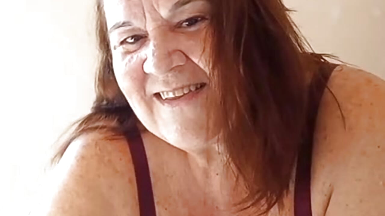 Dancing French Music Adamur - วิดีโอโดย Yaya_Mineira โมเดลแคม