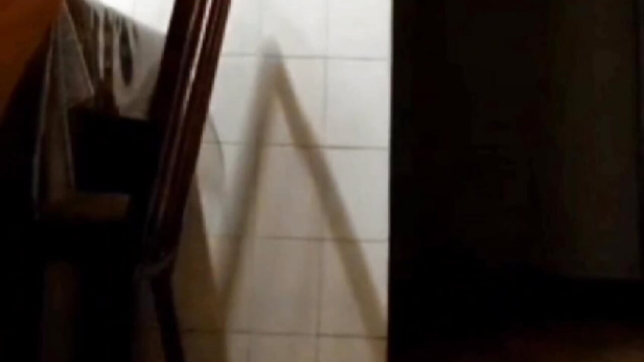 thick cucumber in pussy - Pepino grosso na buceta - วิดีโอโดย Yaya_Mineira โมเดลแคม