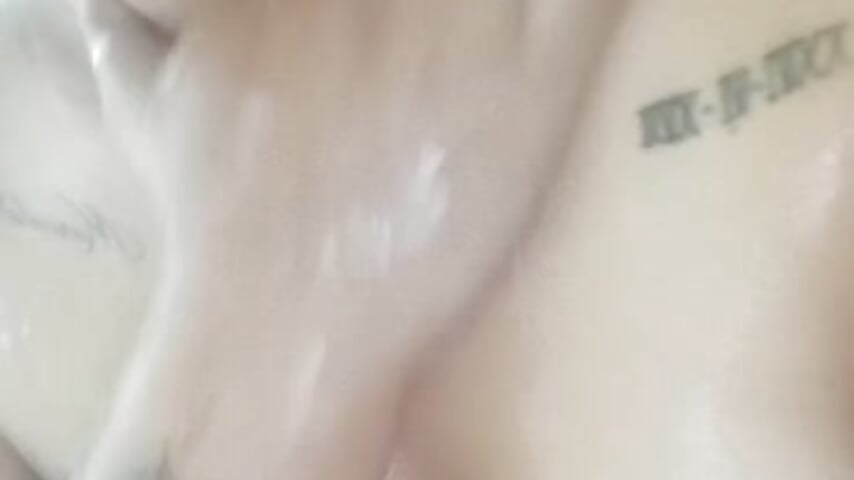 Bath time ♥ - video by Helen_Machine cam model