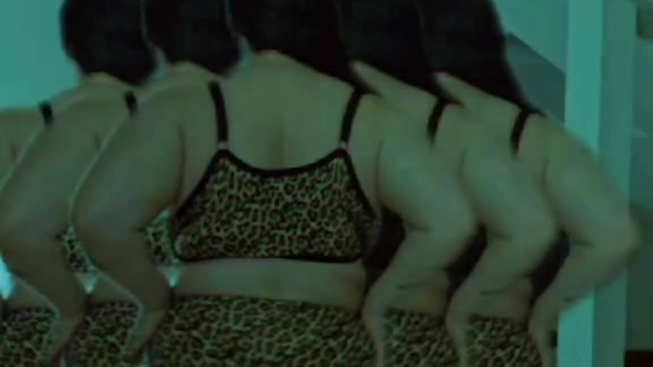 1000015937 - video by AMYRA_HOT cam model