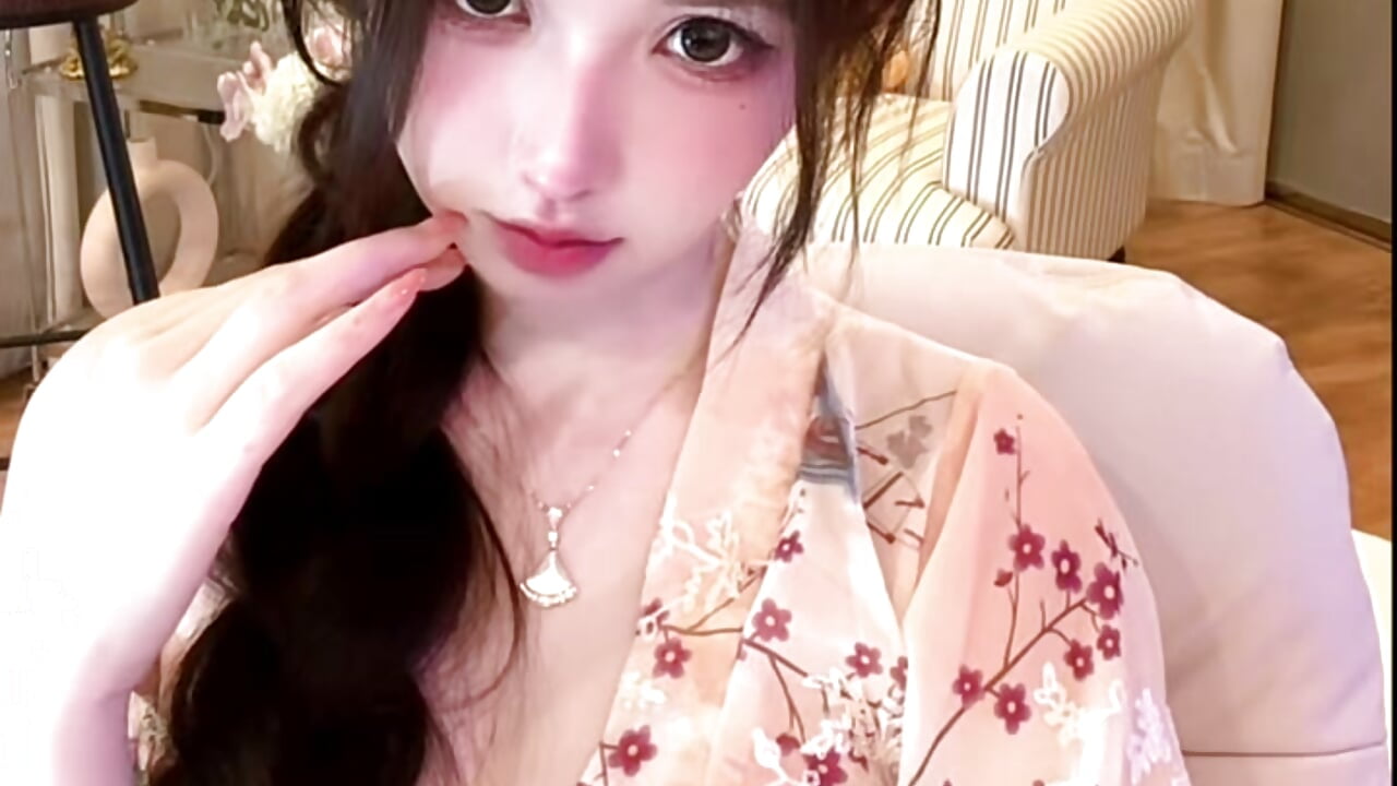 白月光哈哈 - video by Hahaha_ha2 cam model