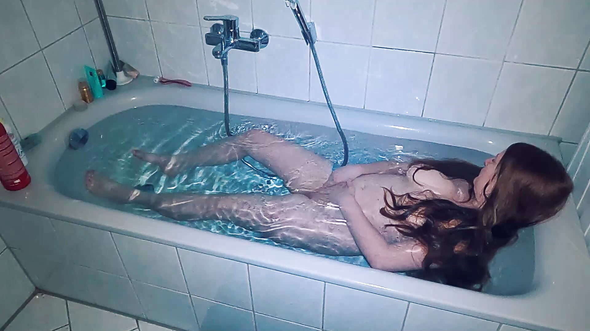 Baden undn tauchen mit Maske - video by Exotic-Desire cam model