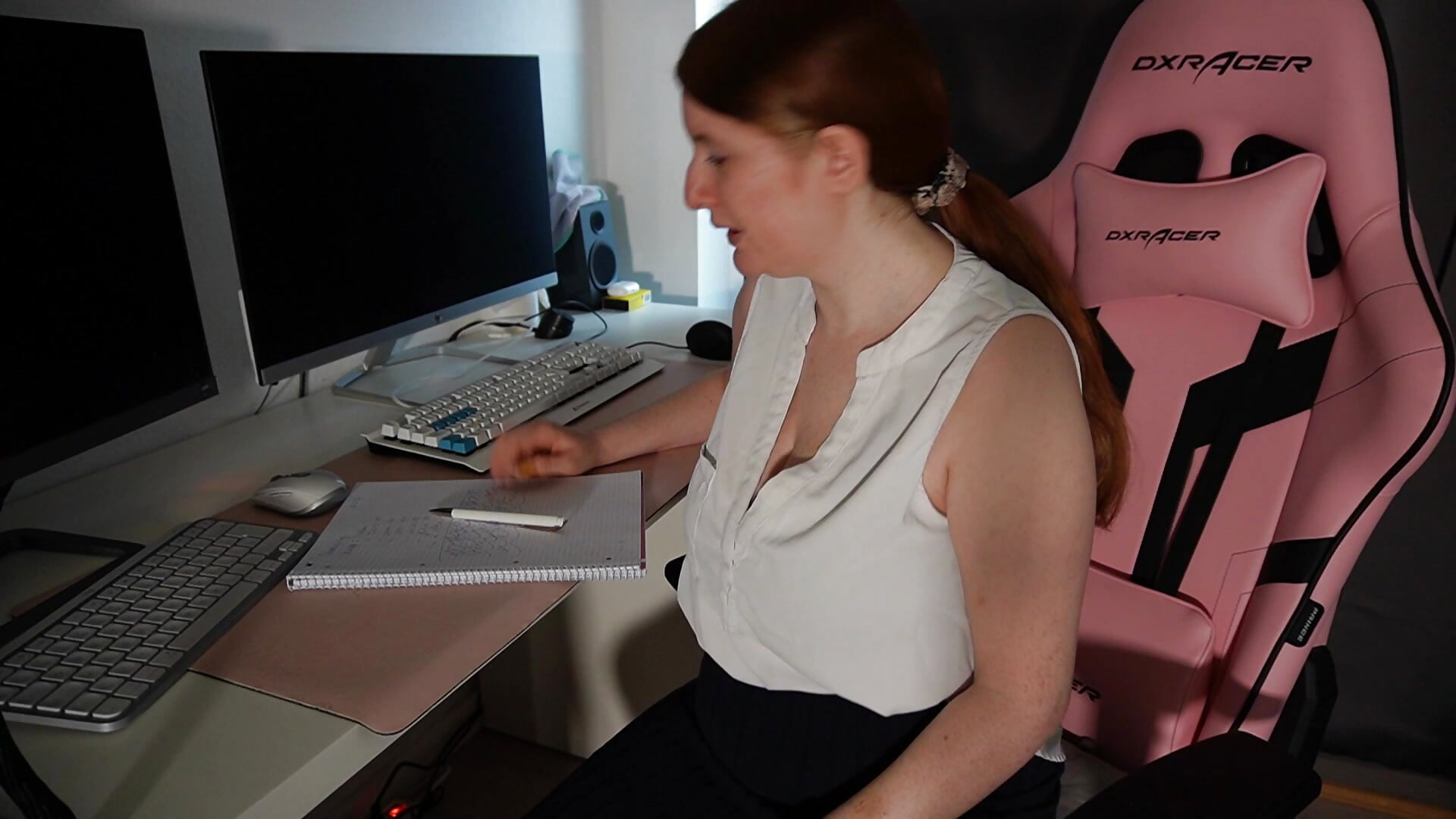 Die Studentin, völlerei - video by Exotic-Desire cam model